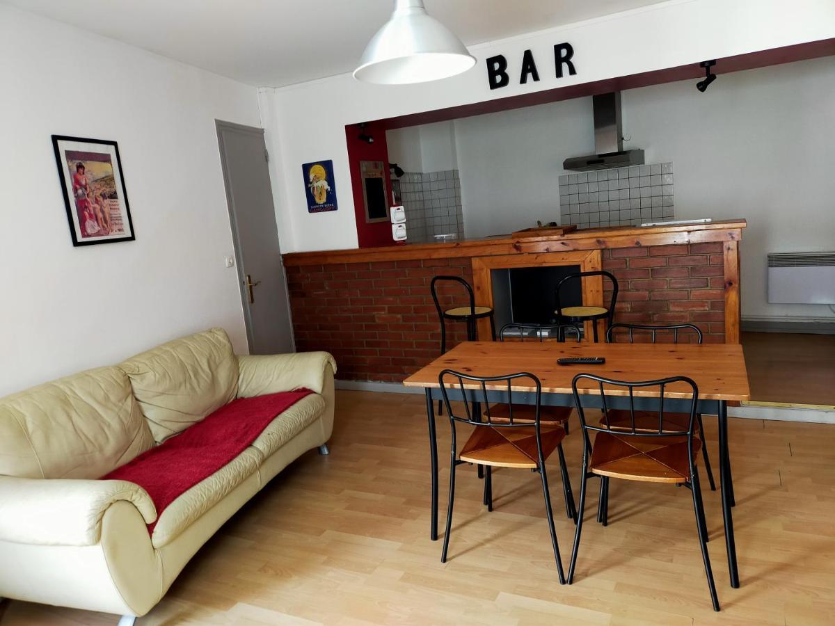 Agréable appartement de 48 m² en RDC La Bourboule Esterno foto