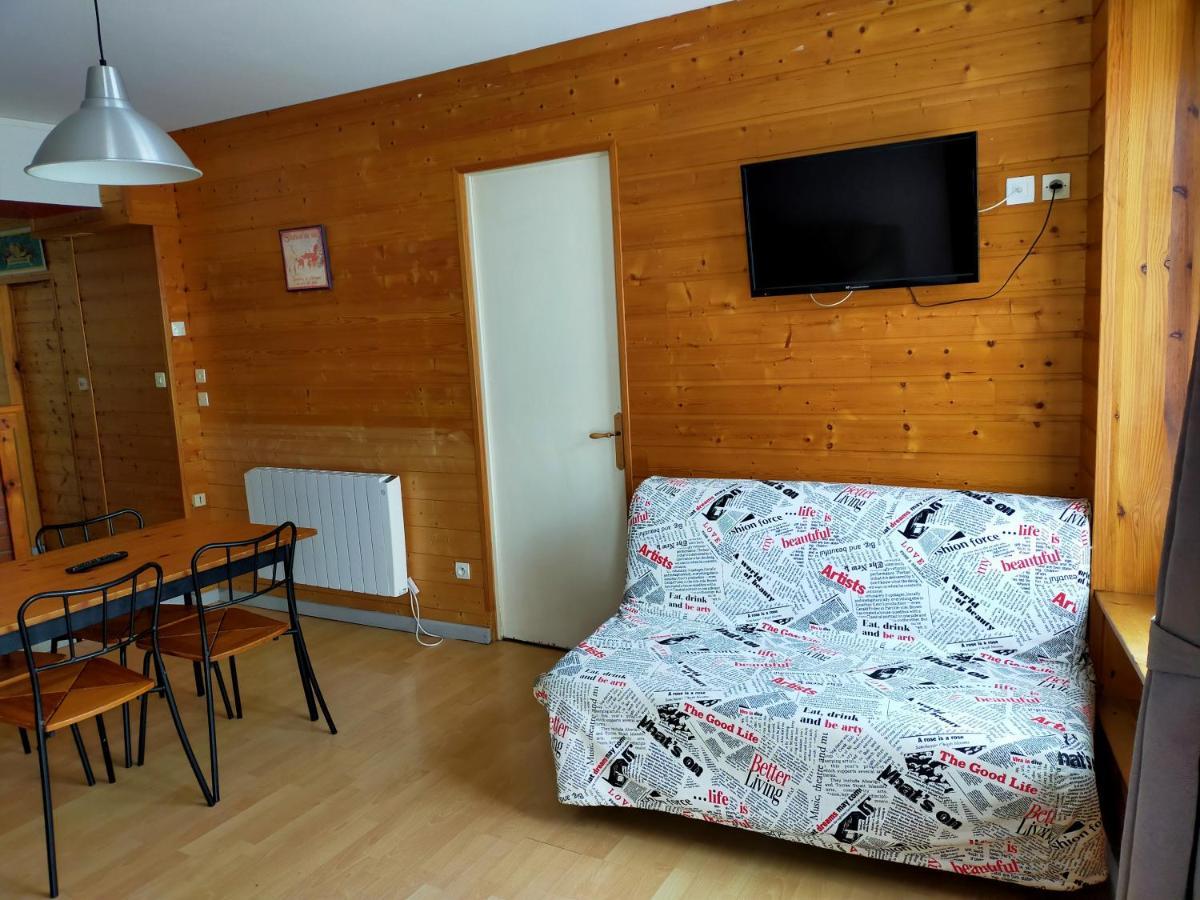 Agréable appartement de 48 m² en RDC La Bourboule Esterno foto