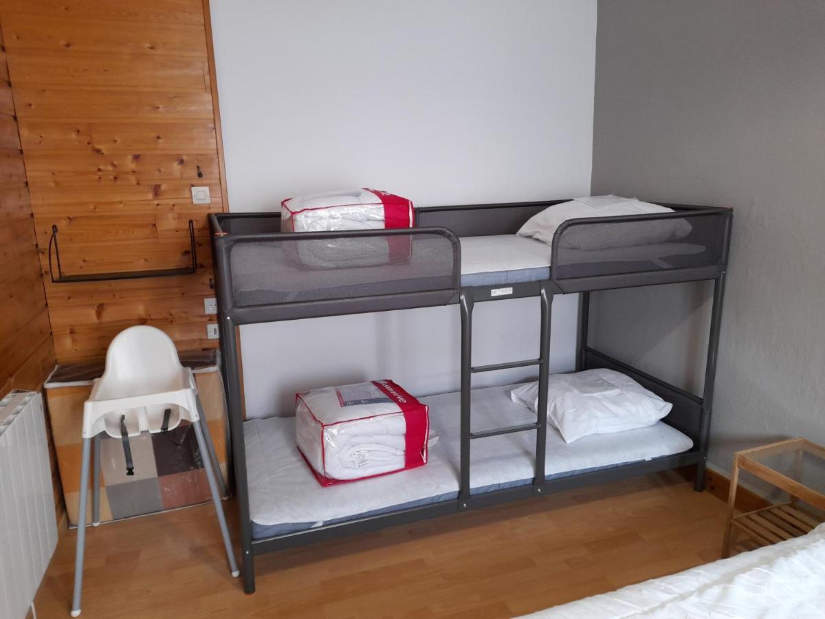Agréable appartement de 48 m² en RDC La Bourboule Esterno foto