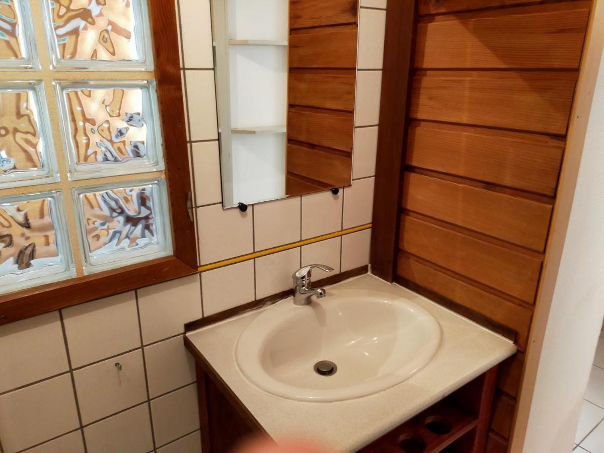 Agréable appartement de 48 m² en RDC La Bourboule Esterno foto